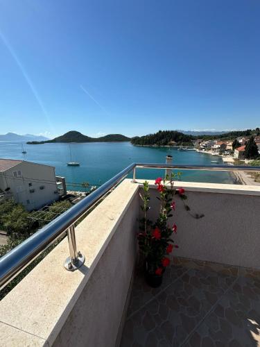 Kilátás, Apartments by the sea Blace, Neretva Delta - Usce Neretve - 19890 in Blace