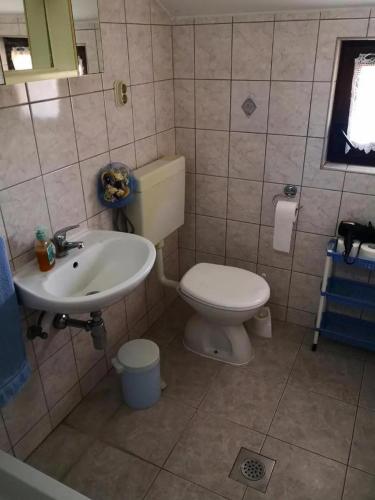 One-Bedroom Apartment with Balcony image 5