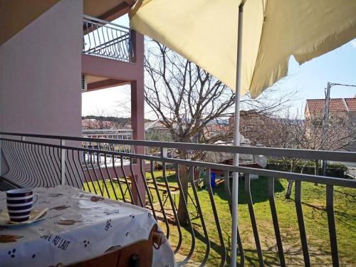 Three-Bedroom Apartment with Balcony image 1