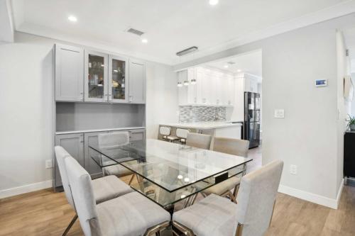 Updated Townhouse in the Heart of the Hamptons in Southampton, USA