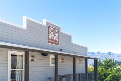 The Dairy Private Hotel by Naumi Hotels - Queenstown