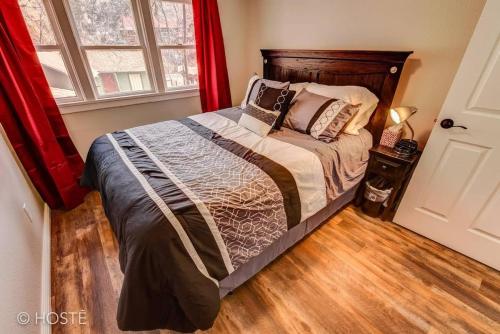 3BR Manitou Springs 2min to Restaurants Hot Tub in Manitou Springs, USA