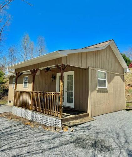 Cottage on Lake James Resort Amenities Included