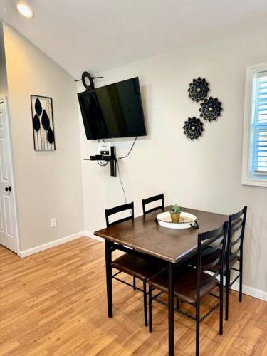 Cottage on Lake James Resort Amenities Included in Marion (NC)