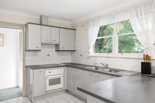 Cozy Single Room in Pymble - Quaint Place - Shared Bathroom in Upper North Shore