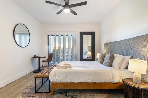 CozySuites at Kierland Commons with pool #16 detail