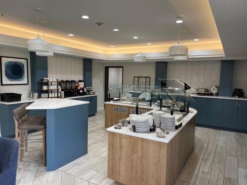 스테이브리지 스위트 웨스트 데스모인스 바이 IHG - 식음료(F&B)