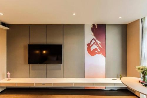 何夜青年旅行酒店(西安钟楼地铁站店) 何夜青年旅行酒店(西安钟楼地铁站店)