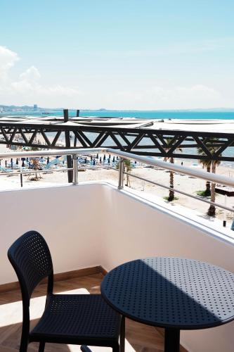 Marina Rooms in เดอร์เรส