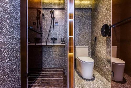 何夜青年旅行酒店(西安钟楼地铁站店) 何夜青年旅行酒店(西安钟楼地铁站店)