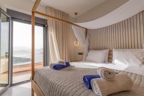4 bedrooms, 5 beds