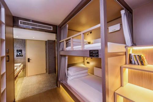 1 twin bed