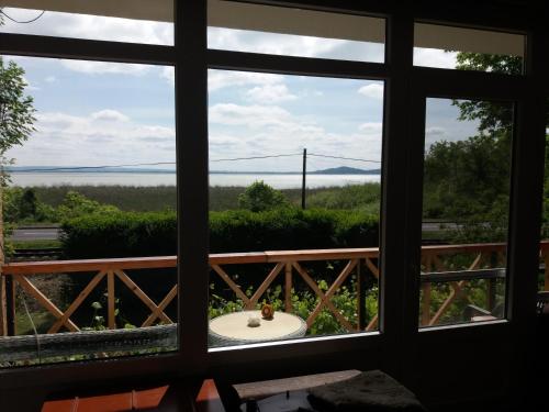 Balcony/terrace, Majestic Apartmanhaz Badacsony in Badacsonytomaj