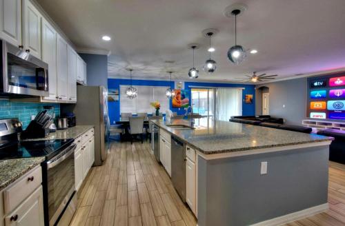 Last Minute Disney Getaway! Private Pool, Hot Tub & Games Room. Book Now! #35506 in Davenport, USA
