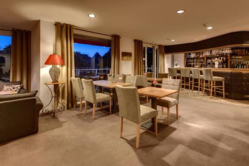 Pub/Lounge, Les Ormes Domaine et Resort in Dol-de-Bretagne