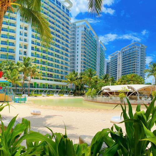 Arya's Staycation - Azure