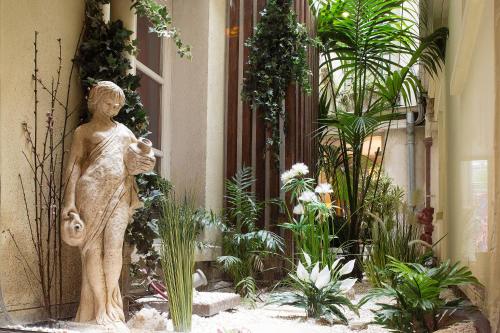 Hotel Louvre Bons Enfants - image 9