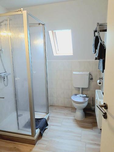 浴室, Seyfarthrooms - Crimmitschau 3 - zentrale Lage, gute Anbindung, voll ausgestattet in 克里米喬