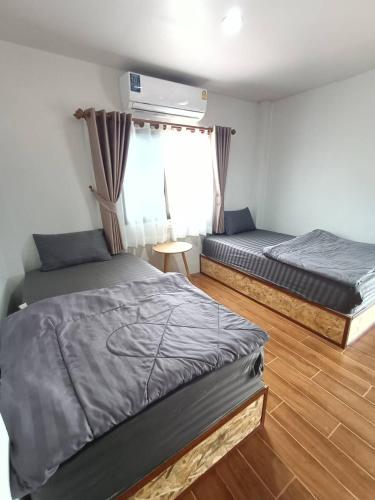 ม่านฟ้า โฮมสเตย์ Room Type - Family Room with Terrace