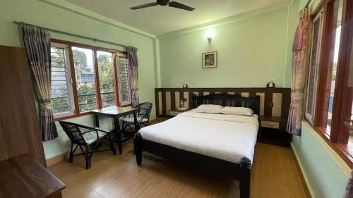 Double Room with Mountain View