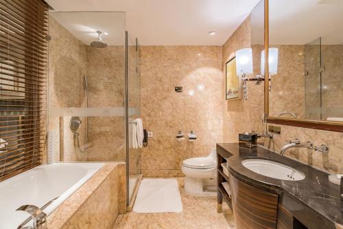 Lake View Hotel Room Type - Executive Suite