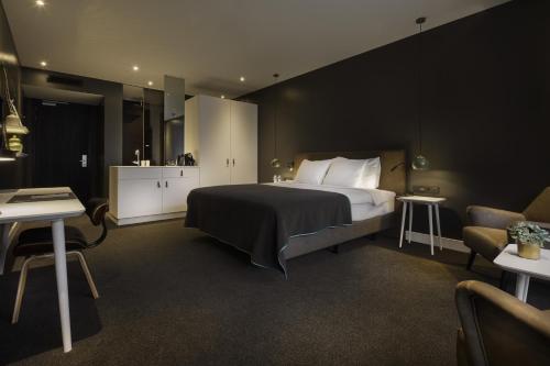 1 double bed