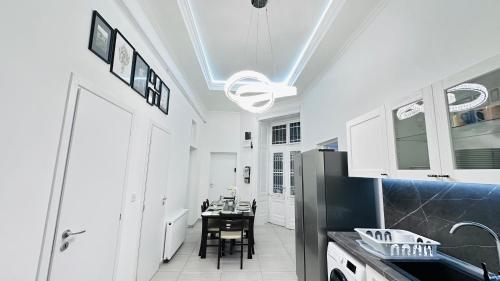 Private Bedroom in the Apartment in Ulloi 66- 5min to Corvin Negyed, Aldi 2