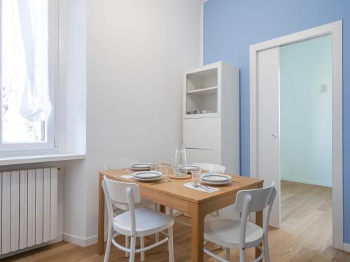 Xenia Apartments - Bright studio near Piazzale Susa, Milán