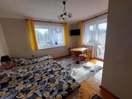 3 twin beds
