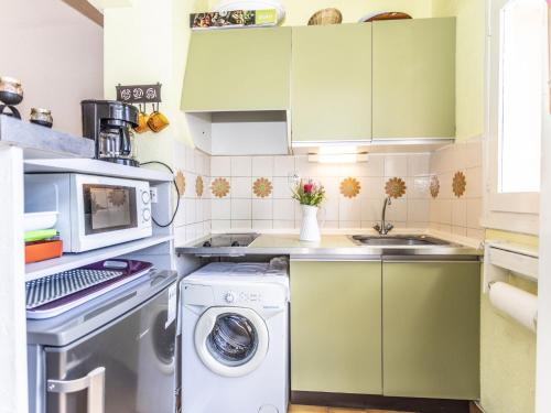 Apartment Le Pharo-6 by Interhome near Le Vivaldi