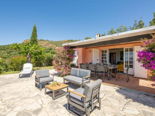 Holiday Home Maison Mime by Interhome in La Bastide d'Agay