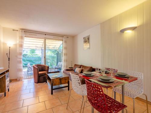 Holiday Home Residence La Corniche d'or by Interhome in Saint-Raphael