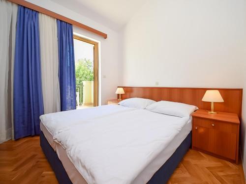 Apartment Meridiana-8 by Interhome 4