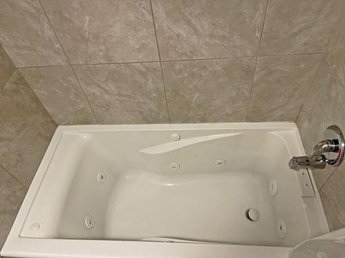 Baechtel Creek Inn Ascend Hotel Collection - image 6
