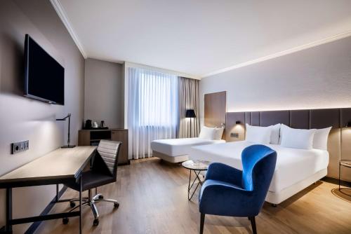 2 twin beds
