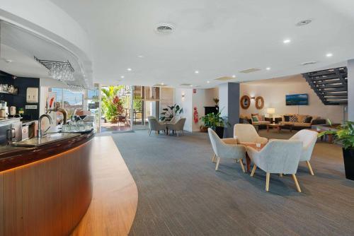Bar/lounge, Comfort Resort Waters Edge in Port Macquarie