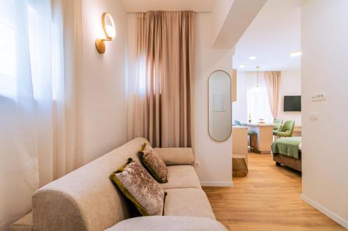 Luxury 2 bedroom-2 bathroom Apartment with Rooftop TERRACE & Luxury Studio App, Split (photo 8)