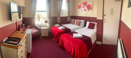 All Seasons Guest House - image 5