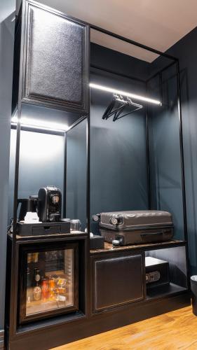 Double or Twin Room image 8