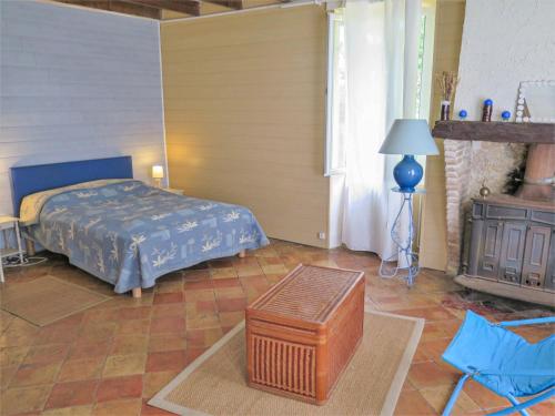 Holiday Home La Raze by Interhome in Bonneville-et-Saint-Avit-de-Fumadières