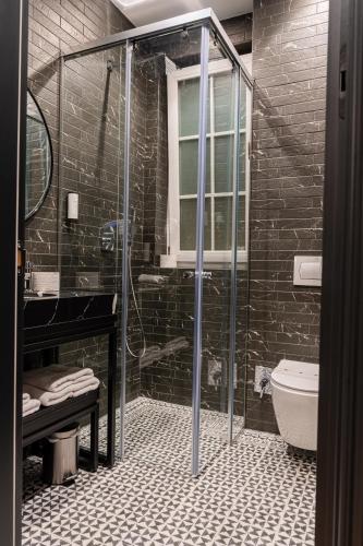 Double Room image 8