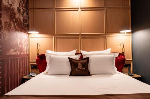 Double Room image 7