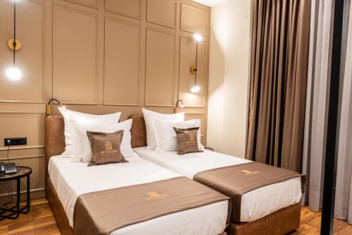 Double or Twin Room image 6