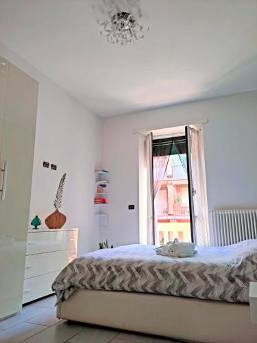 Elegant Smart Suite with Free Parking, Turin (photo 7)
