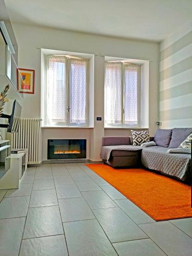 Elegant Smart Suite with Free Parking, Turin (photo 4)