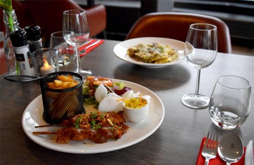 Best Western Plus Amsterdam Airport Hotel - image 3