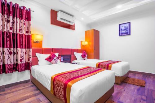 2 twin beds