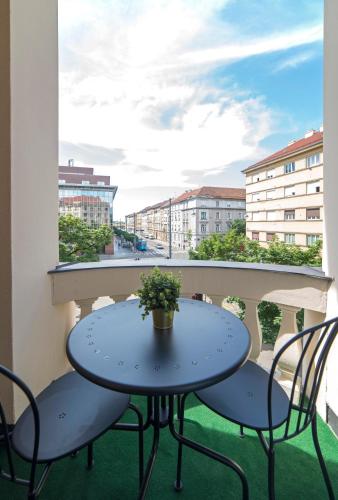Evita Apartments Zagreb - Stylish Studios in Central Zagreb Room Type - Superior Studio