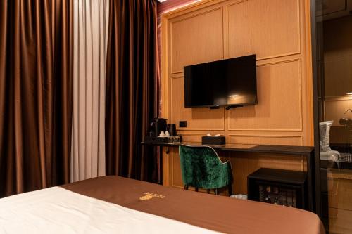 Double Room image 2