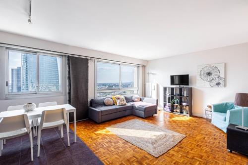 GuestReady - Modern chic with a view - Location saisonnière - Courbevoie